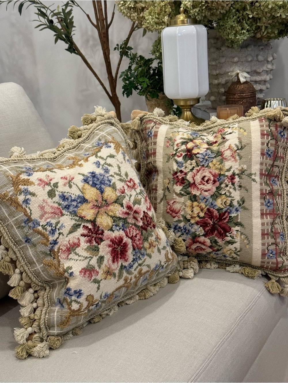 Needlepoint Square 1/ Pillow Cover & Insert 18”